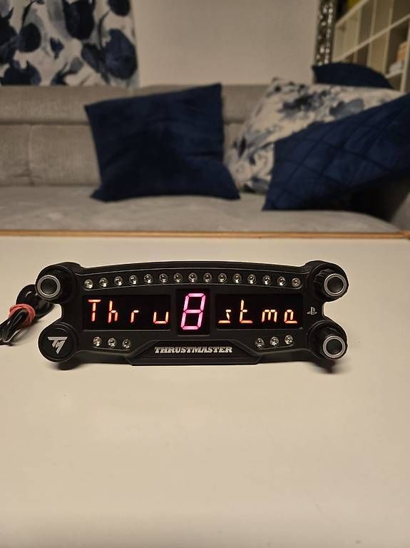 Thrustmaster Controller: Thrustmaster BT Led display pour Volant PlayStation – Usato da Poliez-le-Grand venduto da Lea_2wl5 3