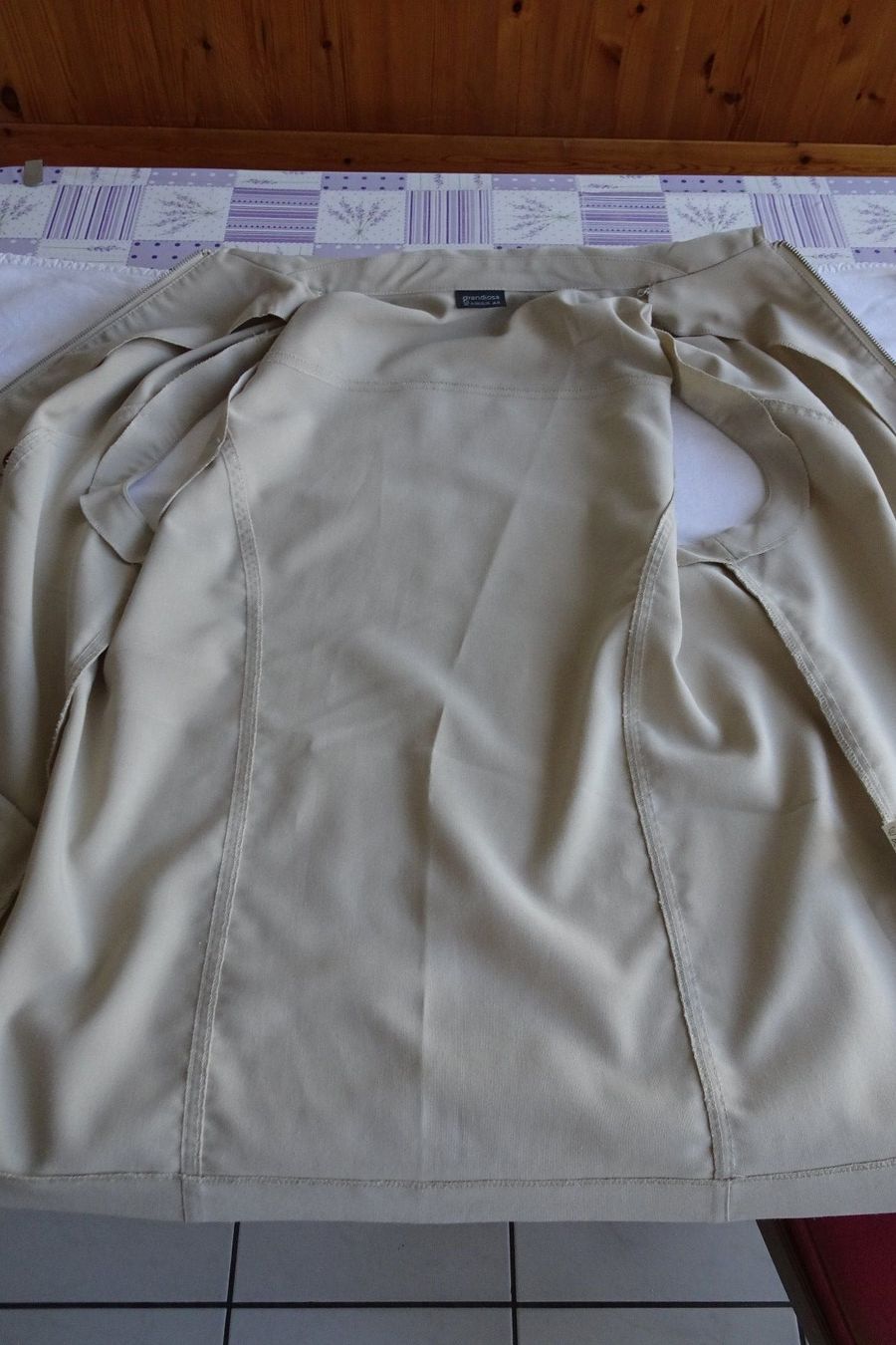 Gilet & Giacche senza maniche: Gilet beige Gr. 44 – Usato da Strengelbach venduto da schmetterling20 6