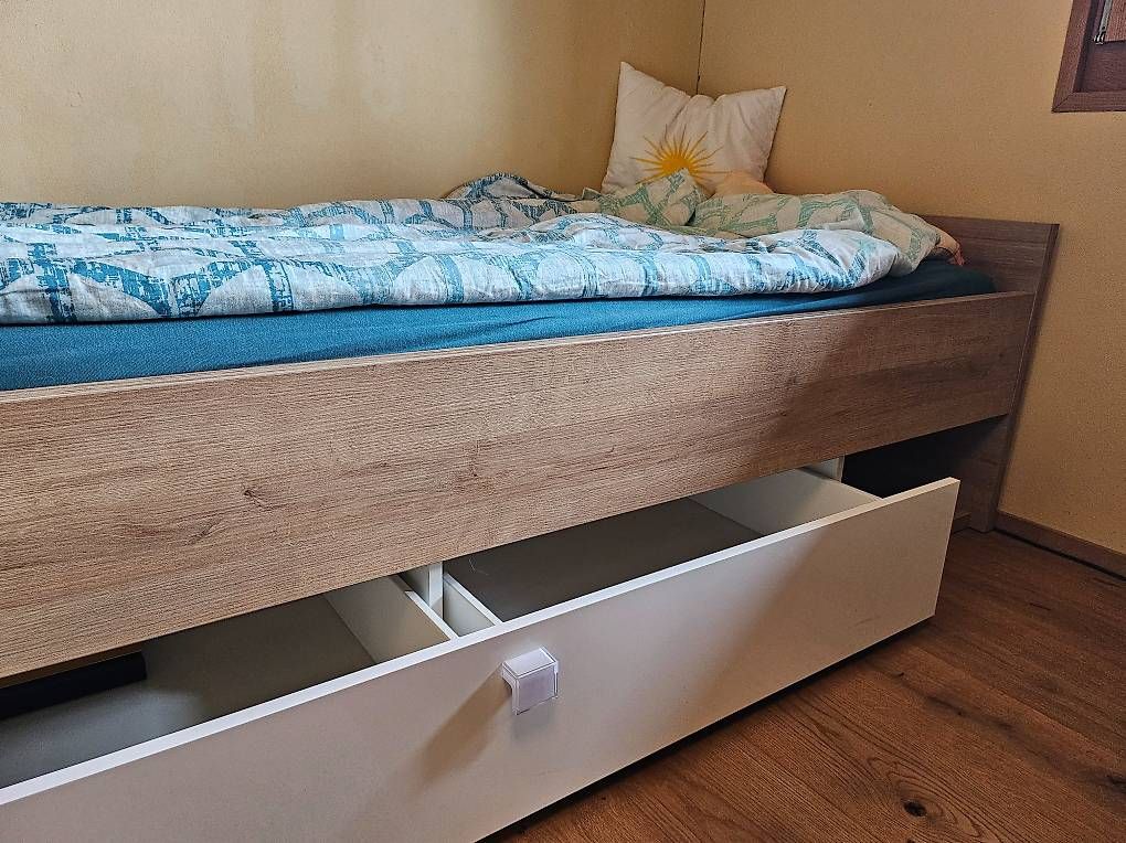 Letti: Bett mit Schublade, 90x200 – Usato da Uetendorf venduto da wurzel68 1