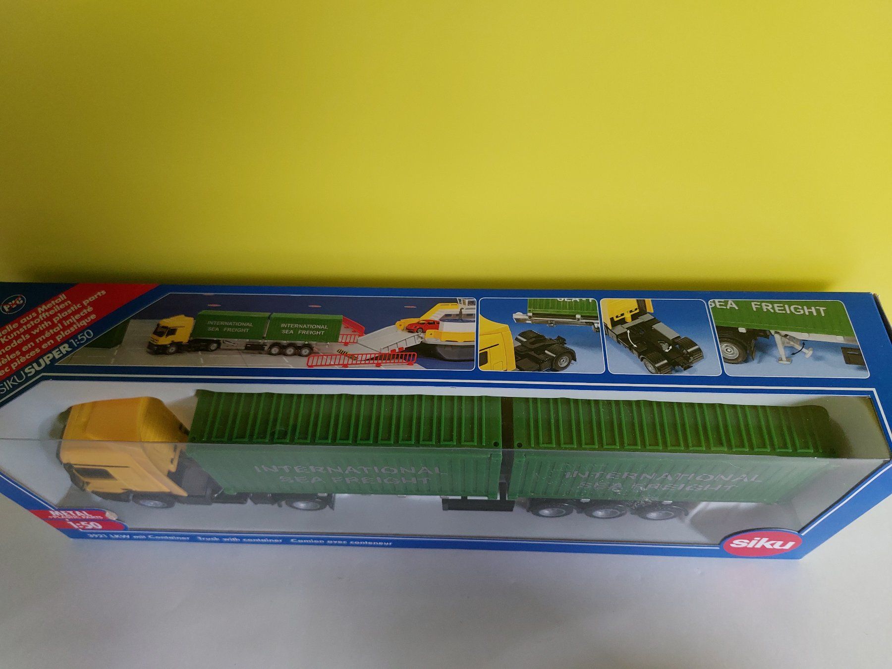 Siku Giocattoli: SIKU LKW mit Container 3921 NEU – Nuovo e nell'imballaggio originale da St.Gallen venduto da TinasBauundSpiel 1