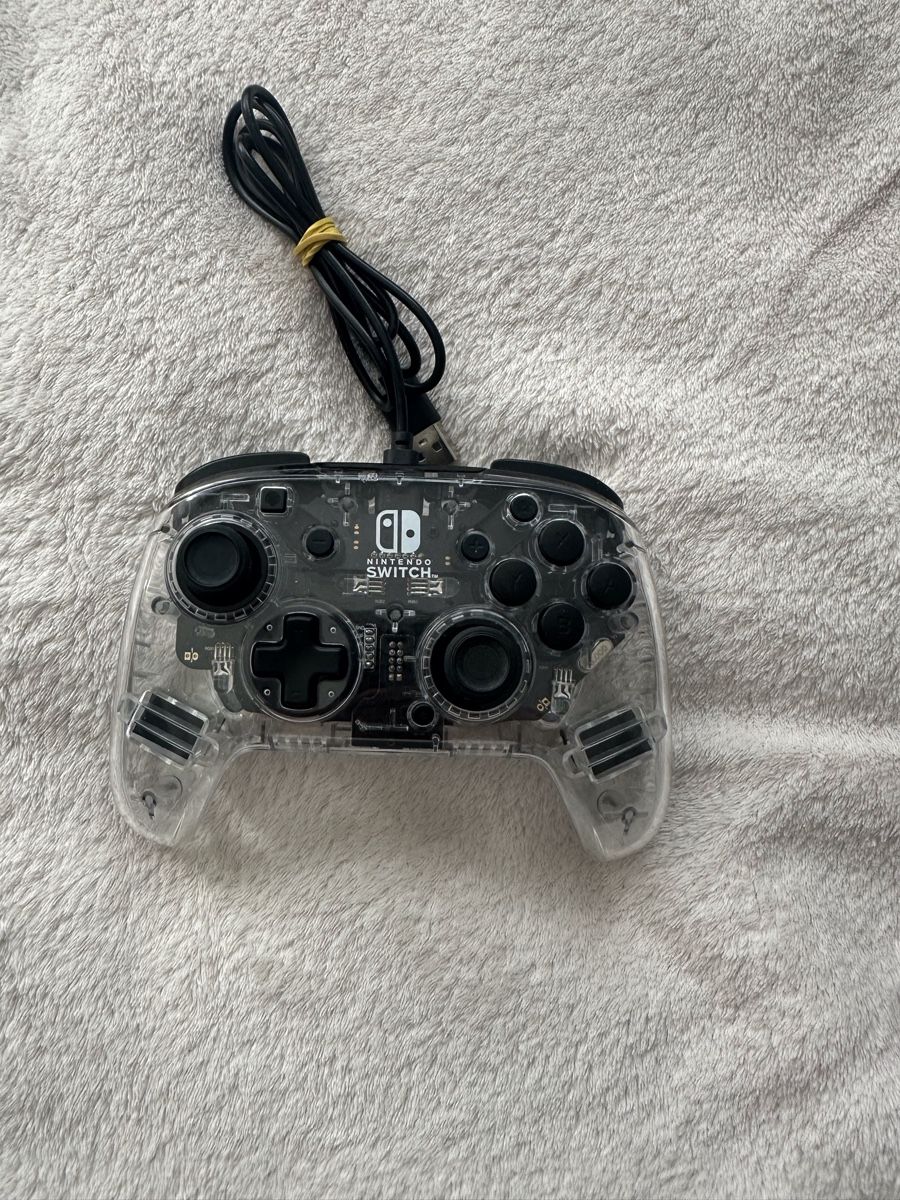 Nintendo Console:  Controller Nintendo Switch kabelgebunden transparent – Nuovo (secondo la descrizione) da Glattbrugg venduto da sab_989l
