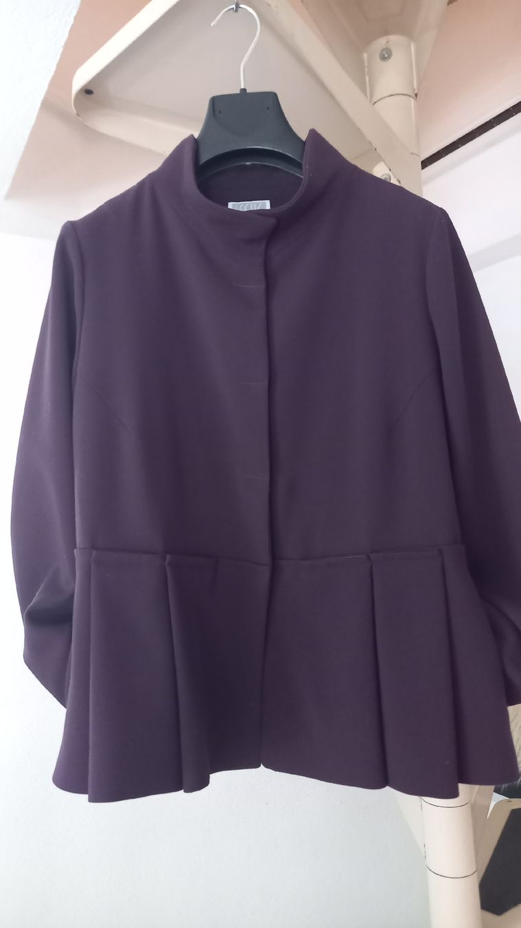 Giacche: Damen Jacke ISSUE violett Grösse M  – Nuovo (secondo la descrizione) da Ermenswil venduto da fra_k22j