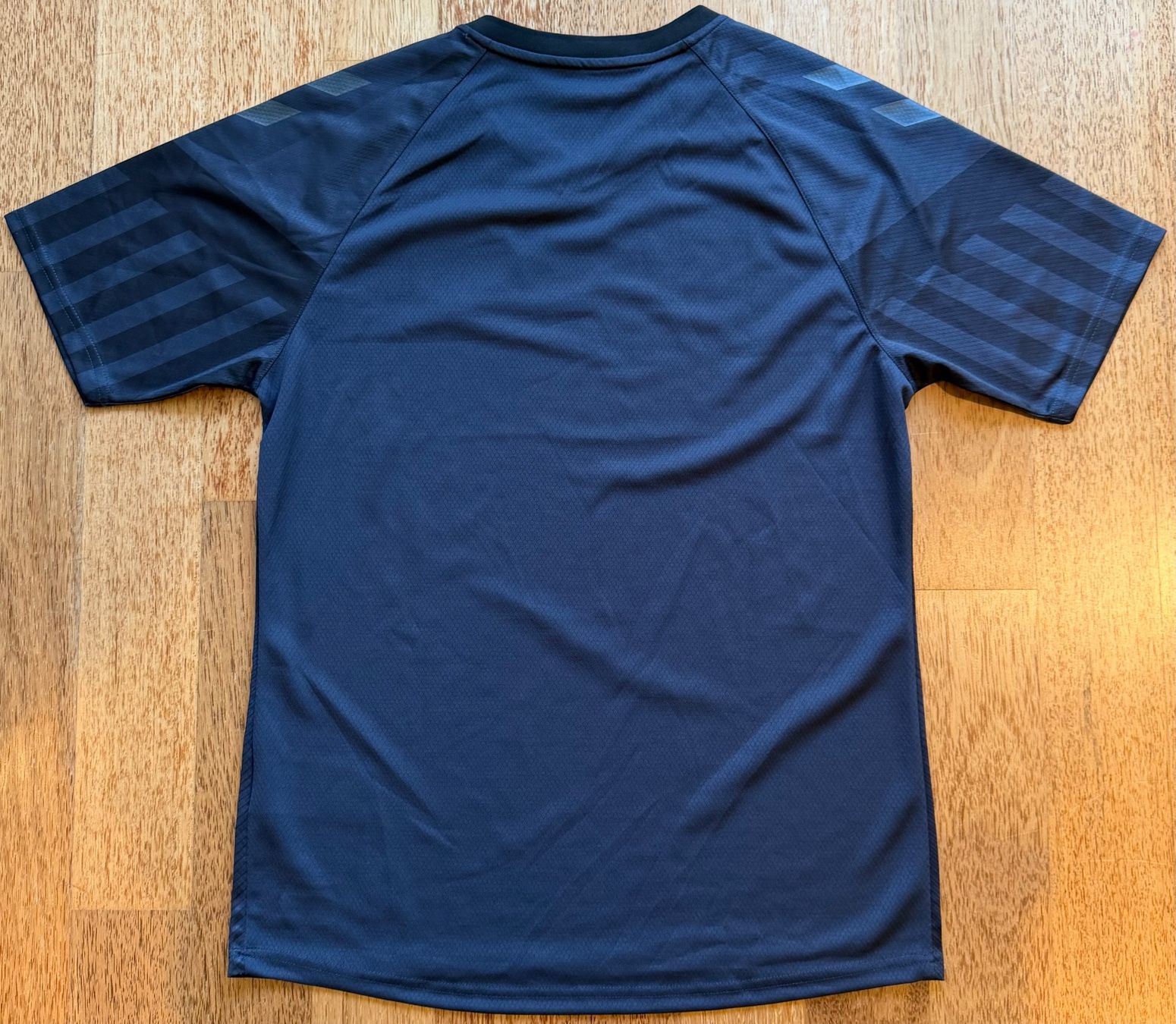 Hummel Canottiere & Pantaloni: Dänemark Third Shirt - Saison 2022 - "all black" – Nuovo (secondo la descrizione) da Hermetschwil-Staffeln venduto da Beat131 1