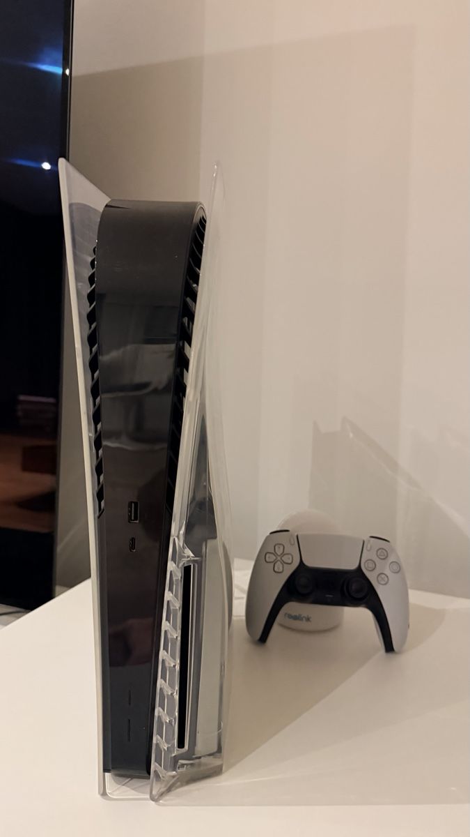 Sony Console: Ps5 Console PlayStation 5 coque transparente – Usato da Colombier NE venduto da manupsin 2