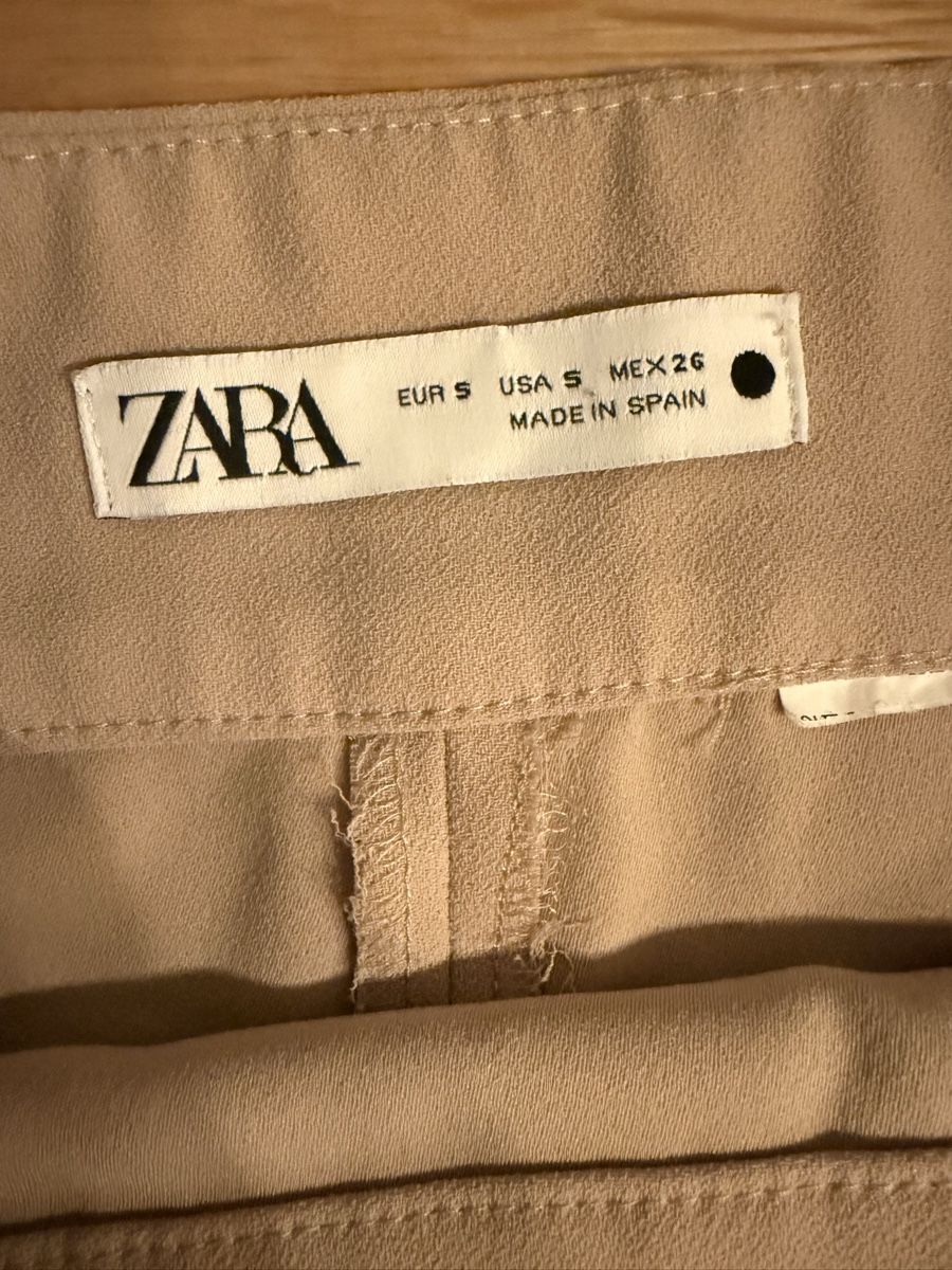 Zara Pantaloni: Zara High Waisted Trousers Size S – Usato da Emmenbrücke venduto da jan_nx7j 1