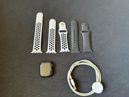 Apple Watch Series 7 41mm Schwarz