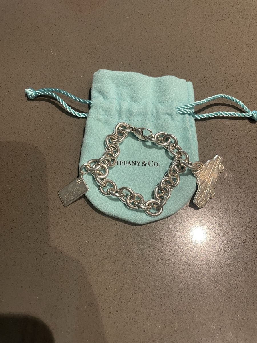 Tiffany & Co. Armbänder & -reifen: Tiffany&CO Armband mit 2 Anhänger – Gebraucht aus Ebikon von loy_wjg6