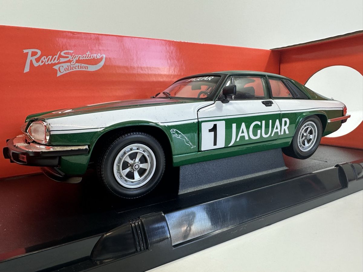 1975 Jaguar XJS 1:18 Racing, inkl. OVP, ROAD SIGNATURE (Usato) a