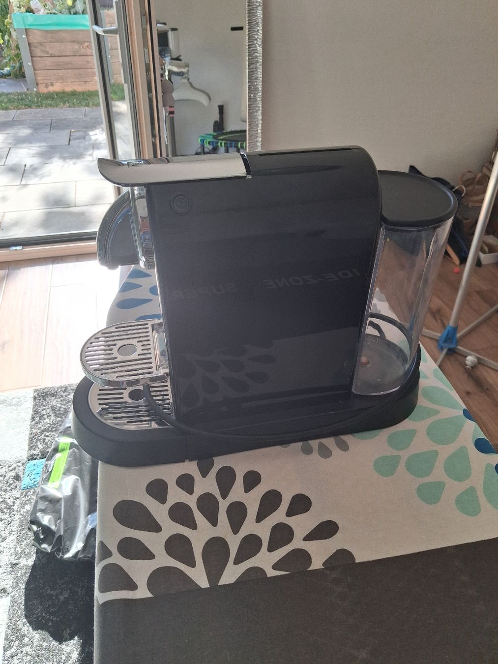De'Longhi Kaffeemaschinen & Espressomaschinen: De Longhi Nespressomaschine – Gebraucht aus Bretzwil von 2cv0