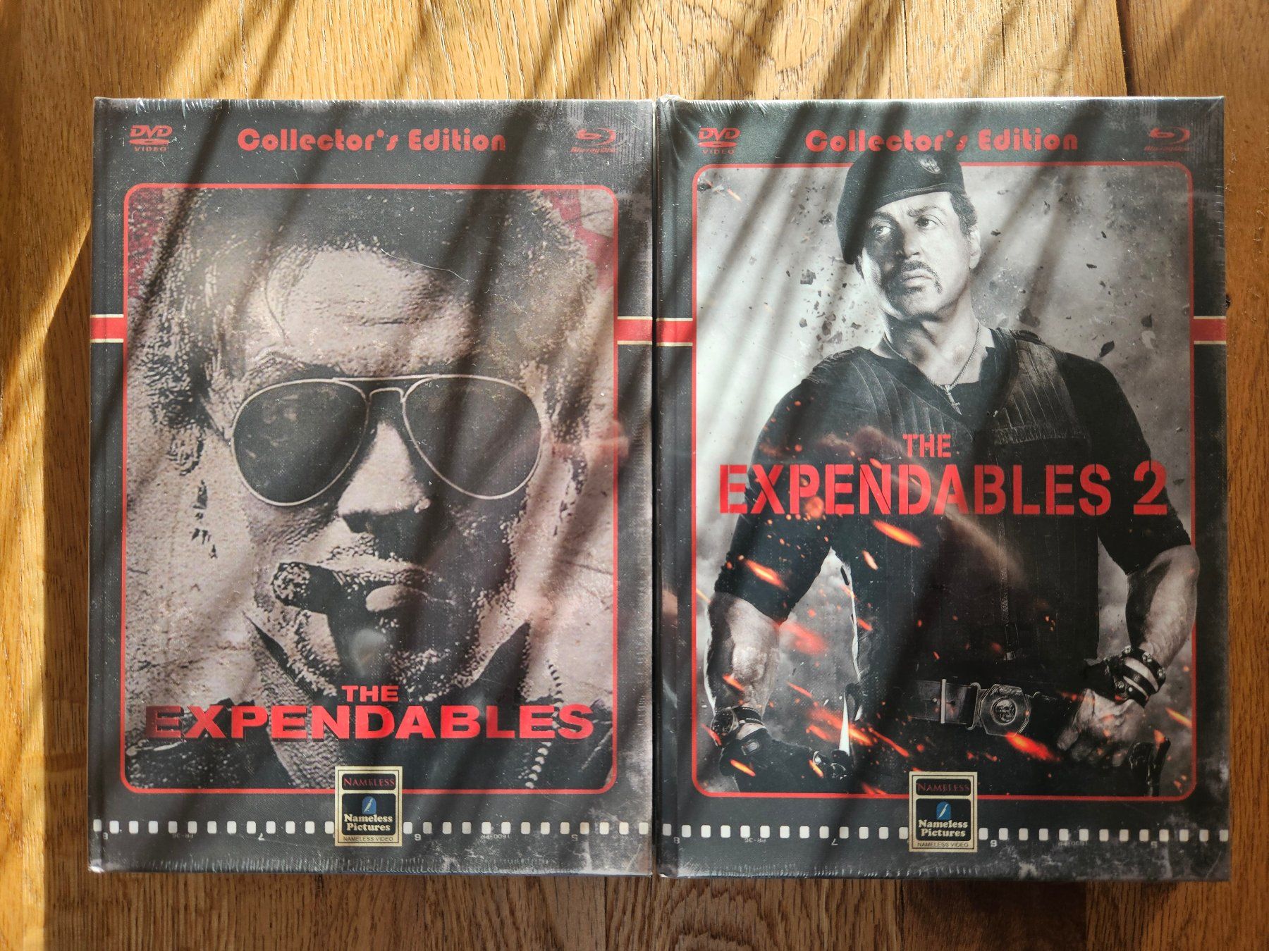 Tutti i DVDs: The Expendables 1 + 2 uncut von Namless media – Nuovo e nell'imballaggio originale da St.Gallen venduto da Capsule_Corporation