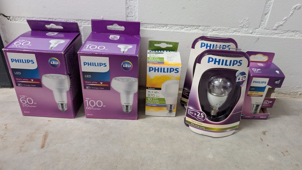 Philips Lampade: Philips LED Glühbirnen – Nuovo e nell'imballaggio originale da Winterthur venduto da tab_9bwr 1