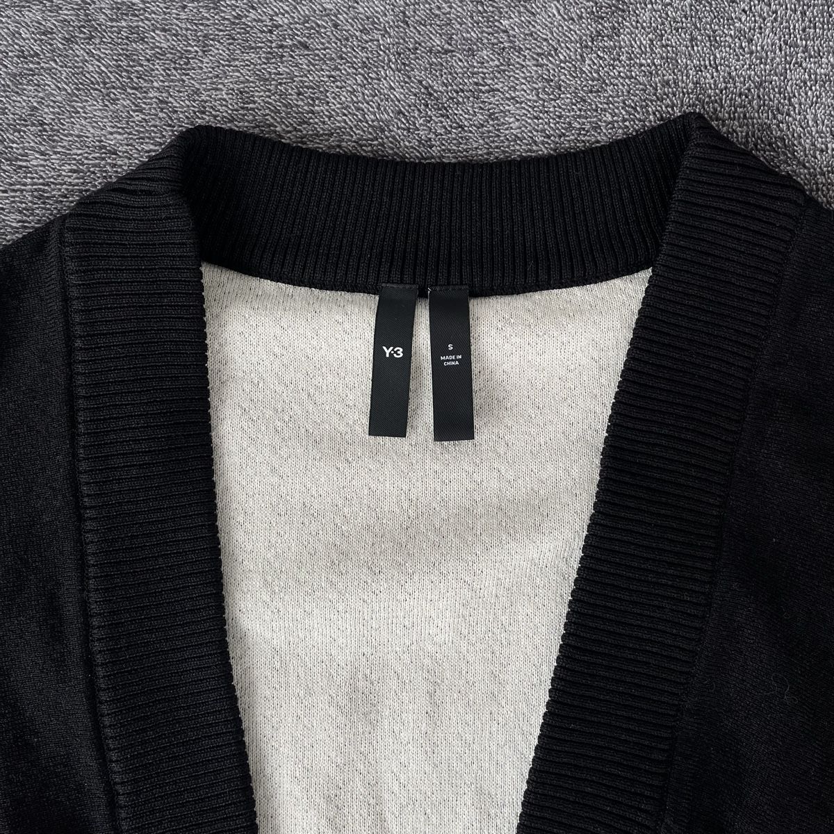 Y-3 Maglioni & Felpe: Y-3 Cardigan – Nuovo (secondo la descrizione) da Zug venduto da saskia-chiara 2