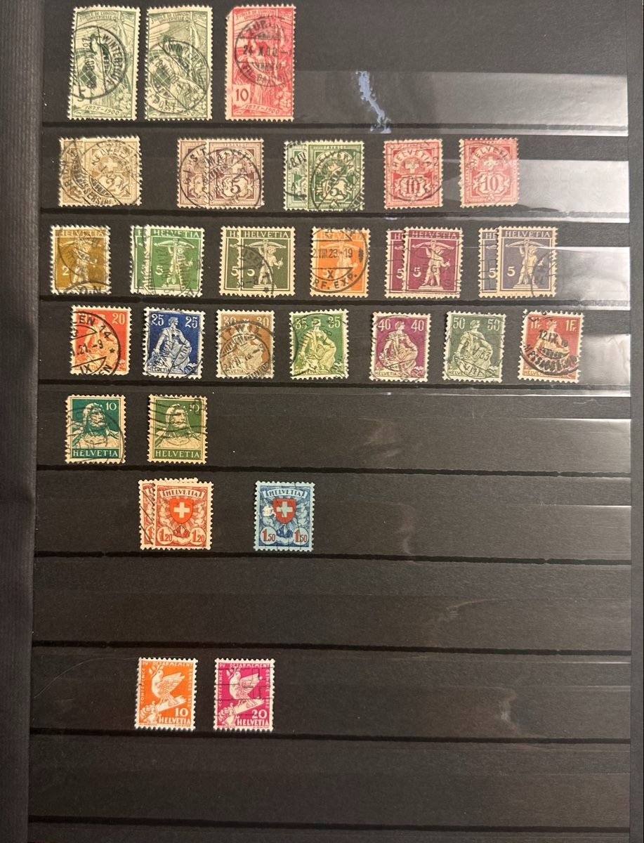 Tous les timbres: Markenalbum Schweiz – D'occasion à Toffen par Bazzolino 1