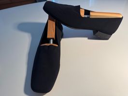 Eleganter Stoffschuh, Ledersohle, Gr US9,5 /40