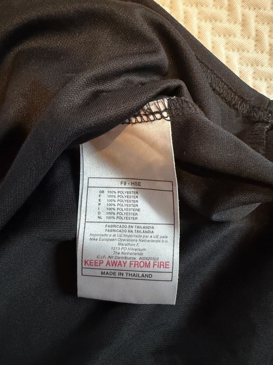 Nike Canottiere & Pantaloni: Originales Vintage Inter Milan Trainingstrikot  – Usato da Aarberg venduto da marcoo237 2