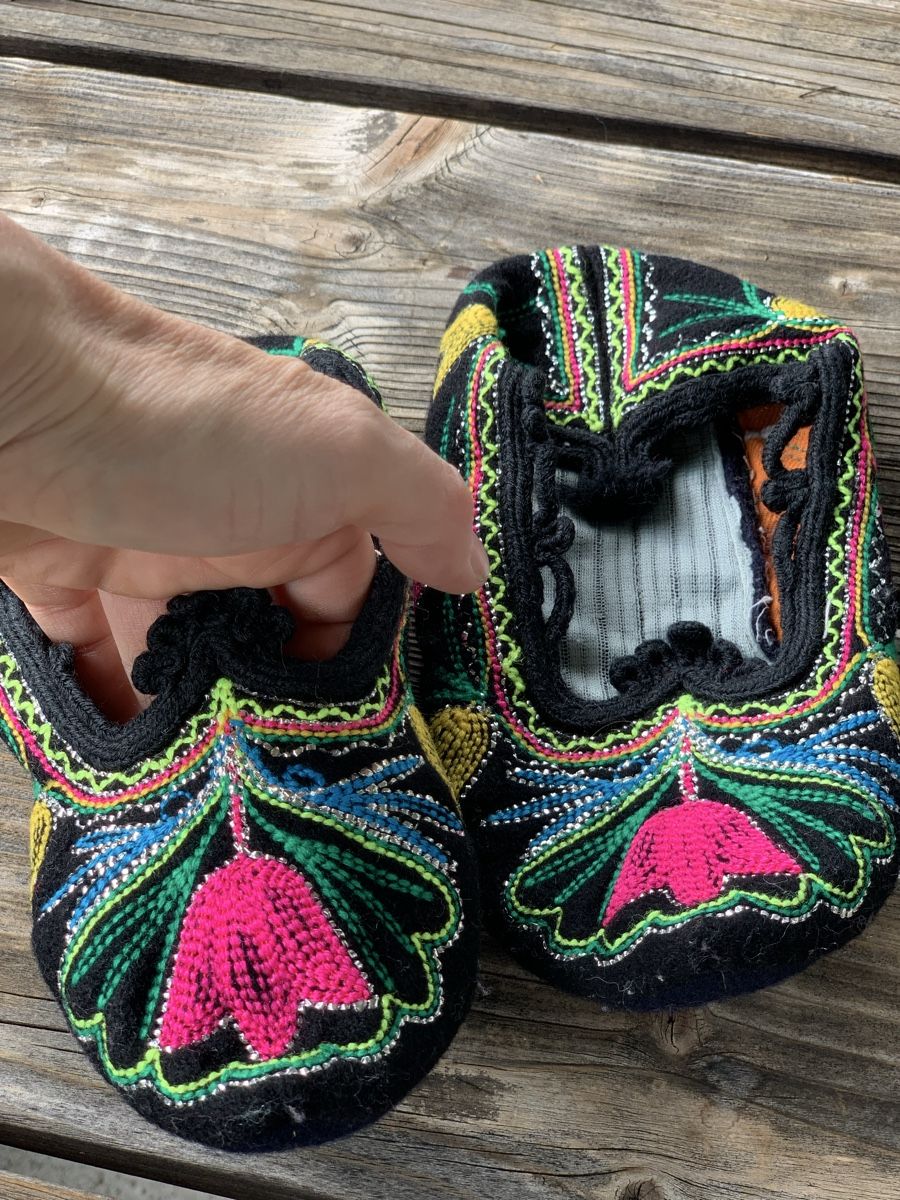 Scarpe da donna: Hausschuhe, Grösse 38 – Usato da Uster venduto da Flummi 1