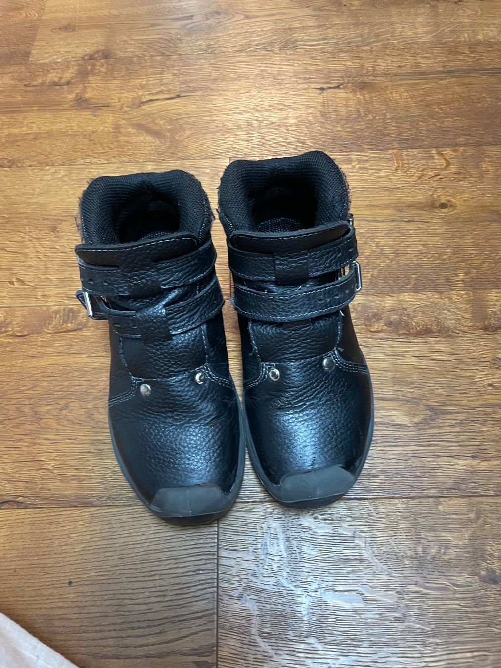 Chaussures hommes: JOB Dachdecker Schuhe S3, Gr37 – D'occasion à Volketswil par mel_q2zq 1