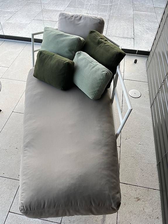 Chaises longues: Alias Dehors 373 dormeuse – D'occasion à Oberwil BL par AGALLI1972 1