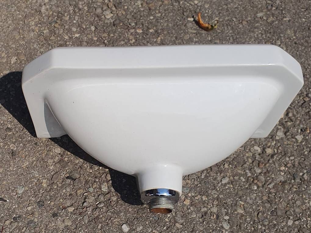 Lavabi & lavandini: Lavabo- antikes Handwaschbecken, weiss – Usato da Winterthur venduto da BauTeilLaden2000 3