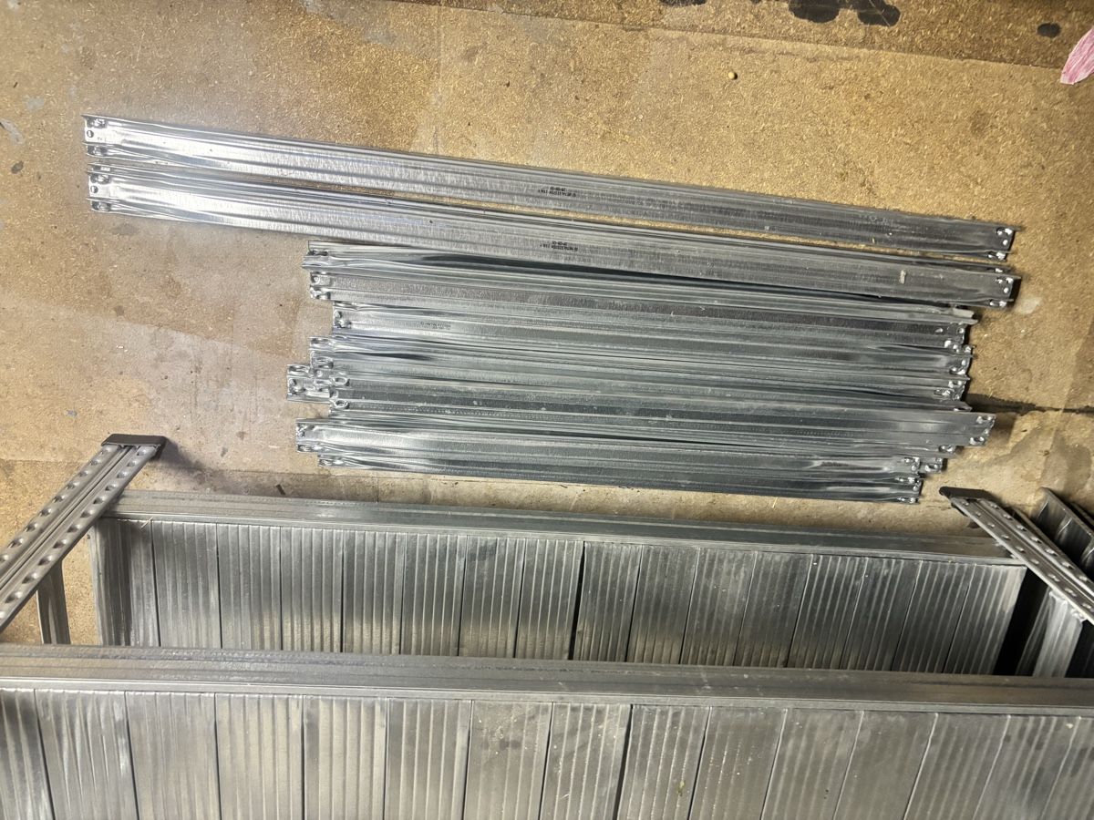 Scaffali: Metall Gestell  – Usato da Zürich venduto da Saho86 6