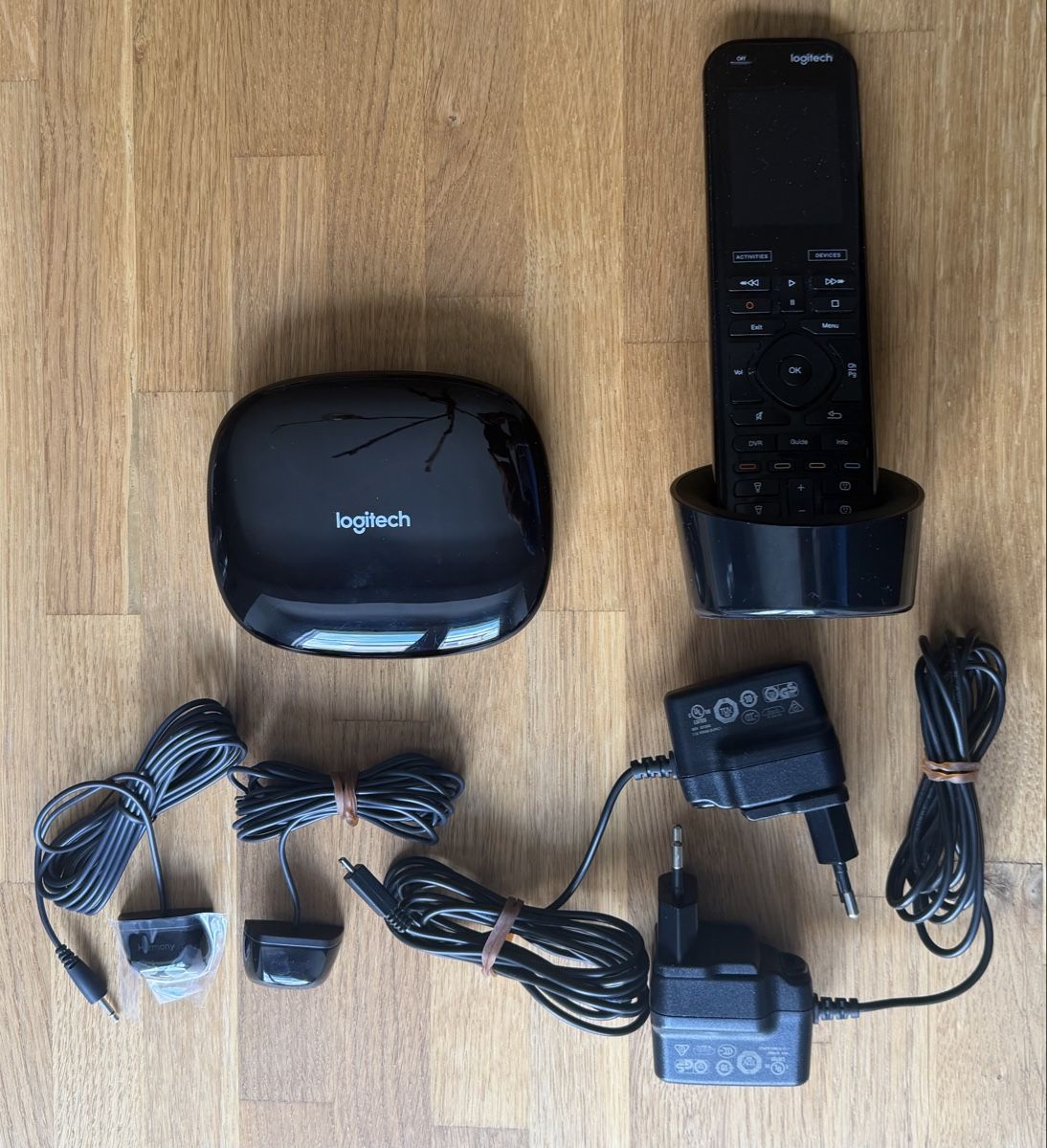 Logitech Fernbedienungen: Télécommande universelle Logitech Harmony Elite – Gebraucht aus Pontenet von Syxprod 4