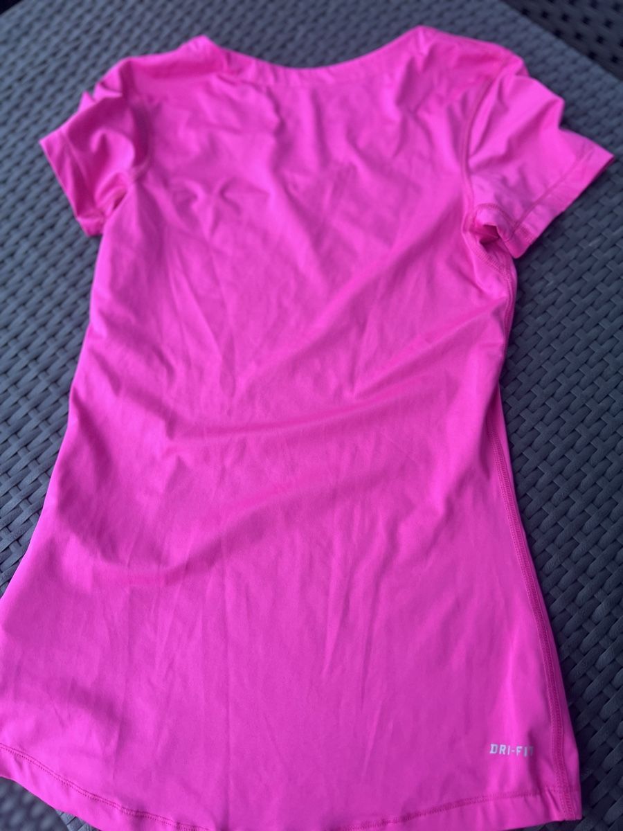Nike T-shirt: Neues Nike Shirt – Nuovo e nell'imballaggio originale da Bülach venduto da Cucculi 1