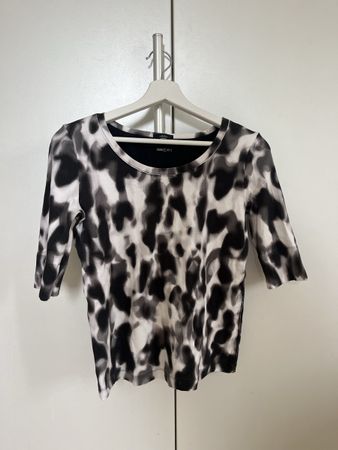 Ungetragenes Marc Cain T-Shirt