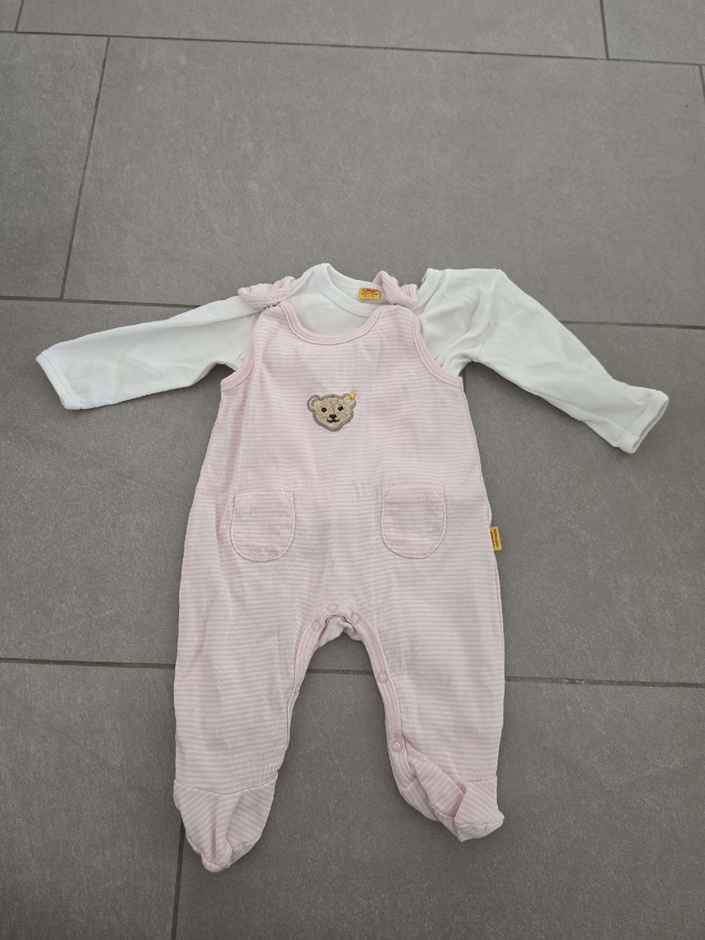 Pagliaccetti: 56 Steiff Baby Strampler  – Usato da Fislisbach venduto da Andreafa
