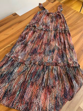 ESPRIT Traum Maxikleid Grösse 32 wie NEU