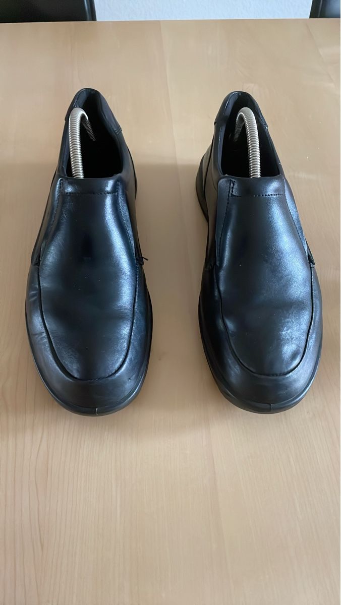 Scarpe da uomo: Bequeme Herren Lederschuhe, Grösse 43 – Usato da Basel venduto da Barry27