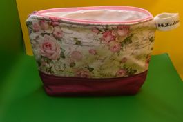 Necessaire/Kulturbeutel/Tasche mit Rosenmotiv