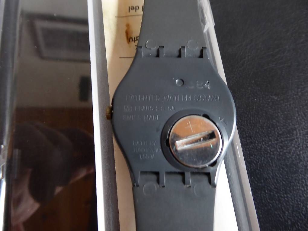 Swatch Orologi: Dont Bee Too Late Swatch GA 100 1984 – Usato da Birrhard venduto da Telemaster1 2