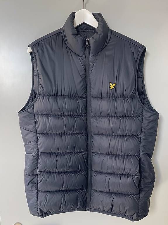 Gilet & Giacche: Leichte ärmellose Daunenjacke, Grösse L – Usato da Unterlunkhofen venduto da BP5002
