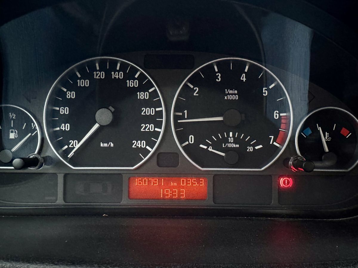 BMW Autos: BMW 330xi – Gebraucht aus Collombey von anthonytruffer 6