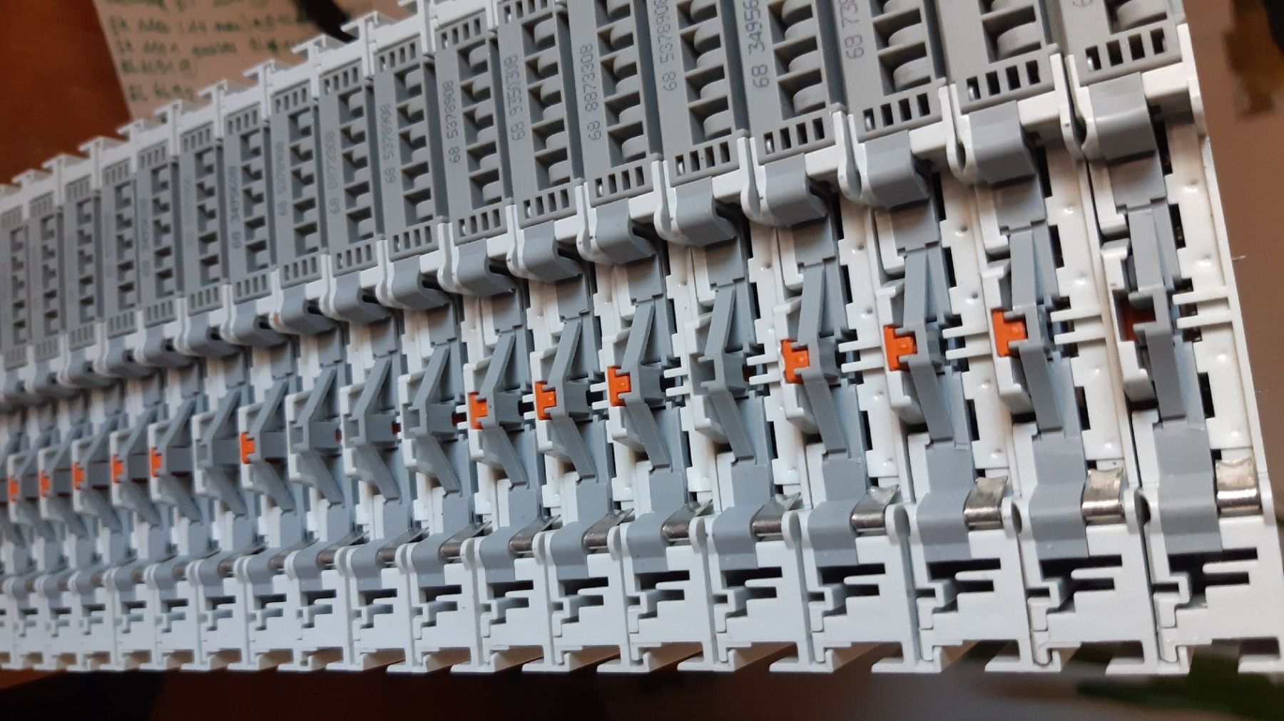 Beckhoff Componenti elettronici: Beckhoff EL1008 - 8fach Digital Input - NEU Einzelverkauf – Nuovo (secondo la descrizione) da Oey venduto da Parkplatzbrocki 3