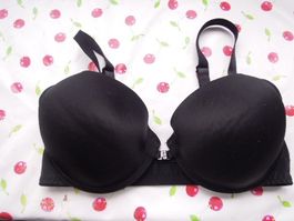 80D Push up BH schwarz mit Innenpölsterli von BODYFLIRT