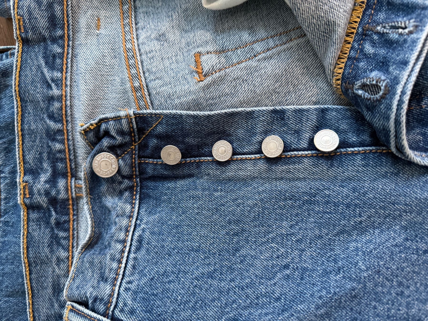 Levi's Jeans: 2x Levi Strauss 501 – Gebraucht aus Basel von morochadelsur 3