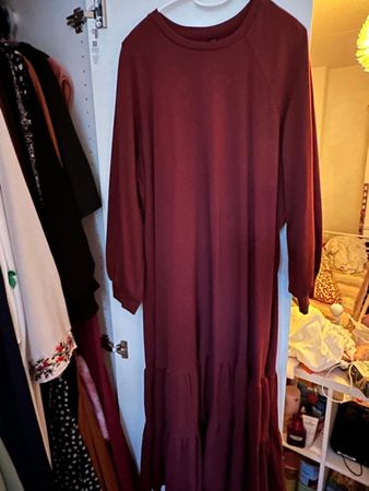 Damen Kleid lang dunkelrot  guter Zustand