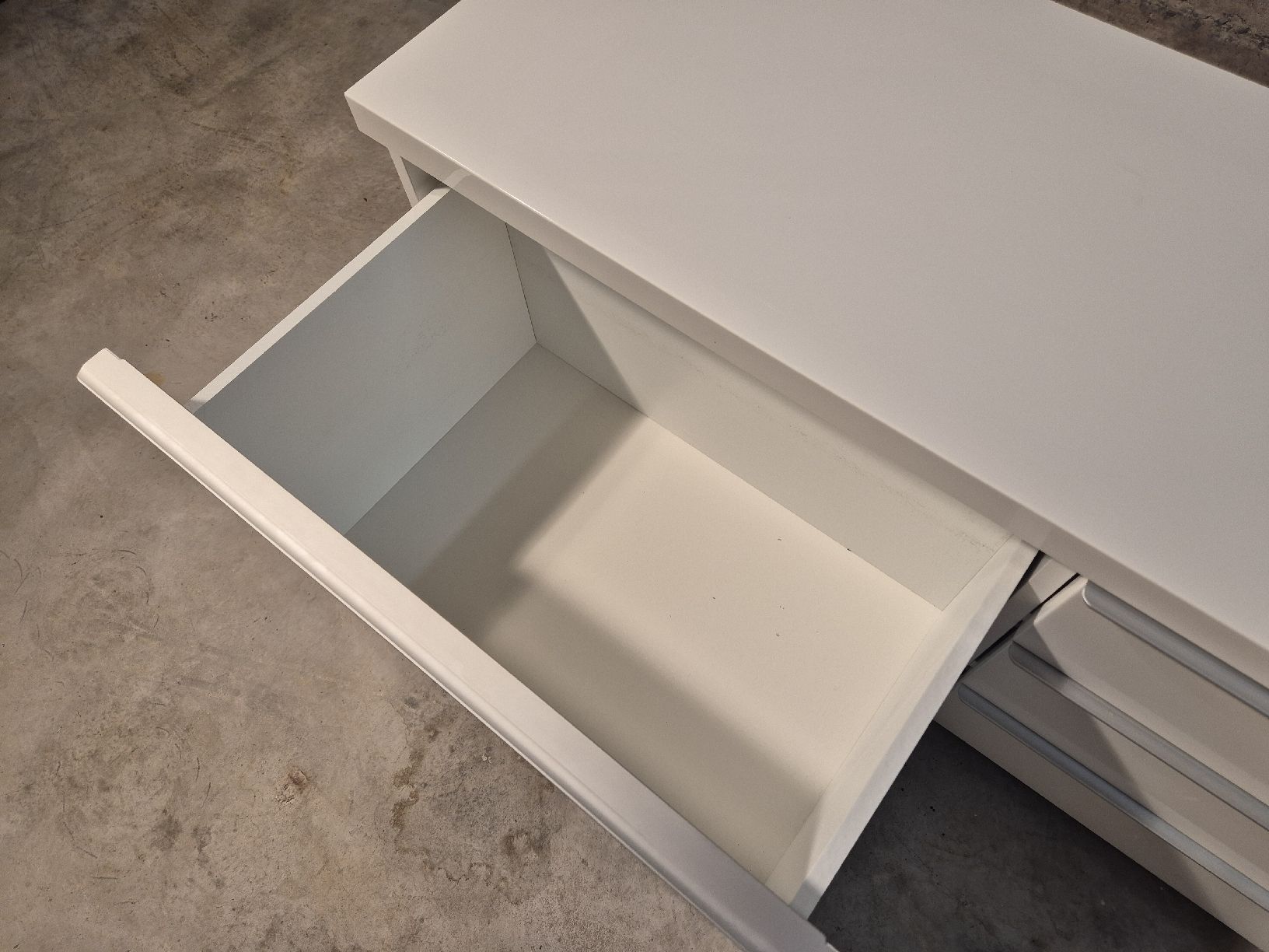 Ikea TV Möbel: Sideboard BESTA von Ikea – Gebraucht aus Ermenswil von dardarohn 3