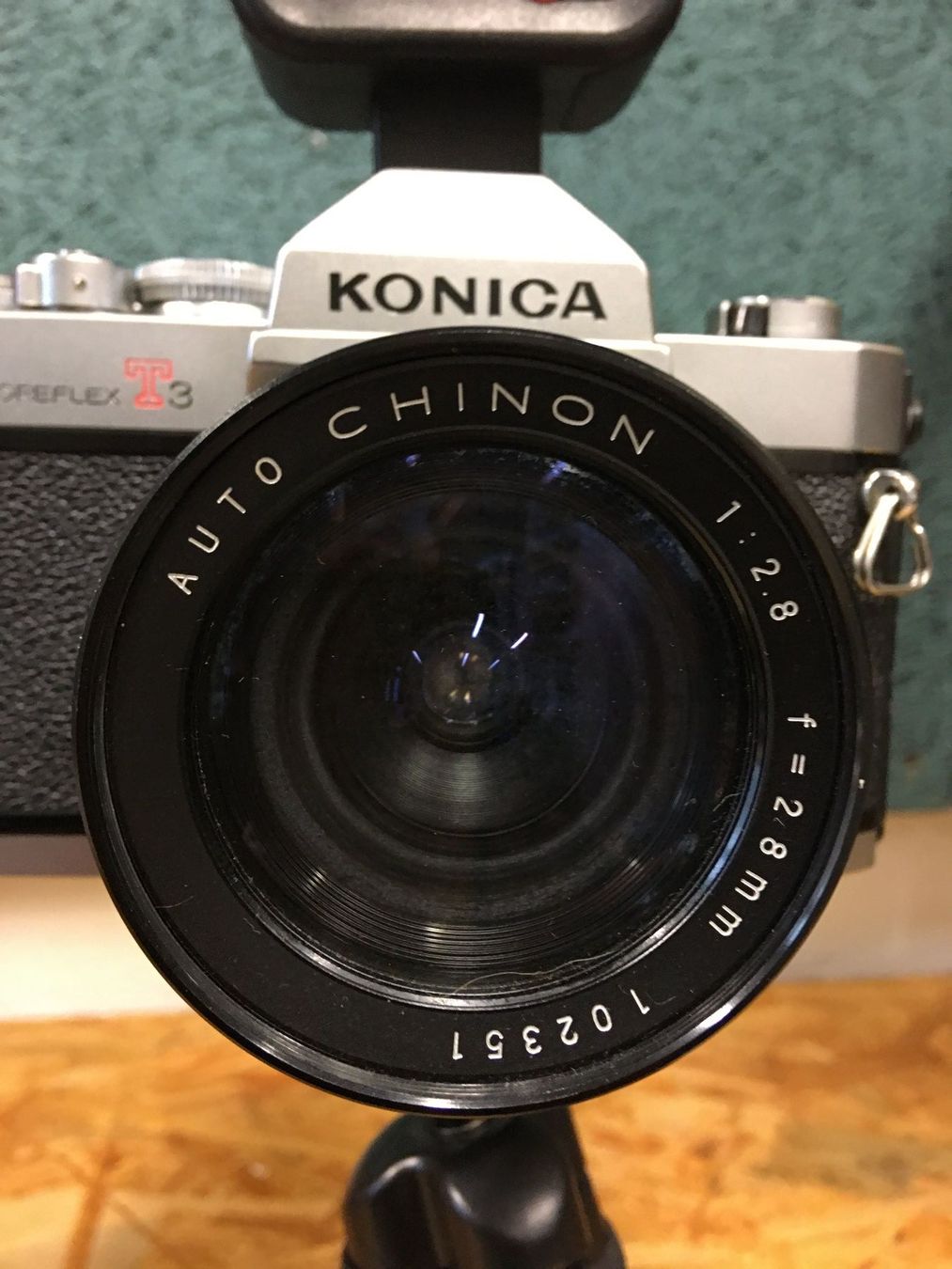 Konica Fotocamera: Konica Autoreflex T3 mit Blitz, mit Kamerastative – Usato da Olten venduto da ELHANDEL 3