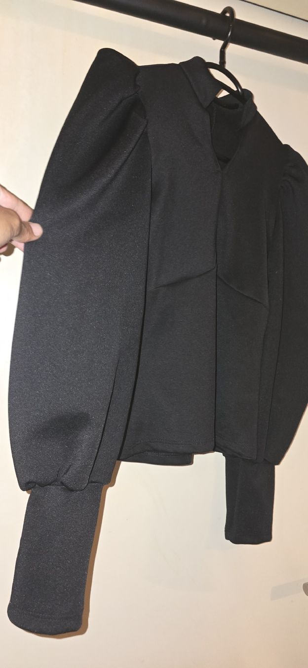Camicette: Blouse noire taille unique état neuf – Nuovo (secondo la descrizione) da Meyrin venduto da lul_6y9f 3
