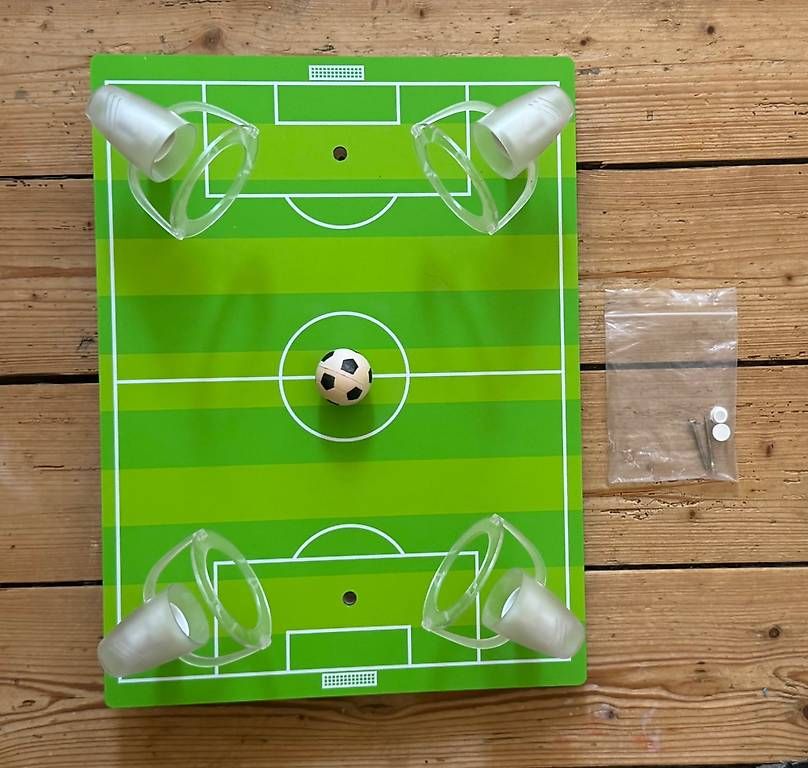 Lampen: Fussball-Lampe mit vier Spots – Gebraucht aus Winterthur von bin_y5kb