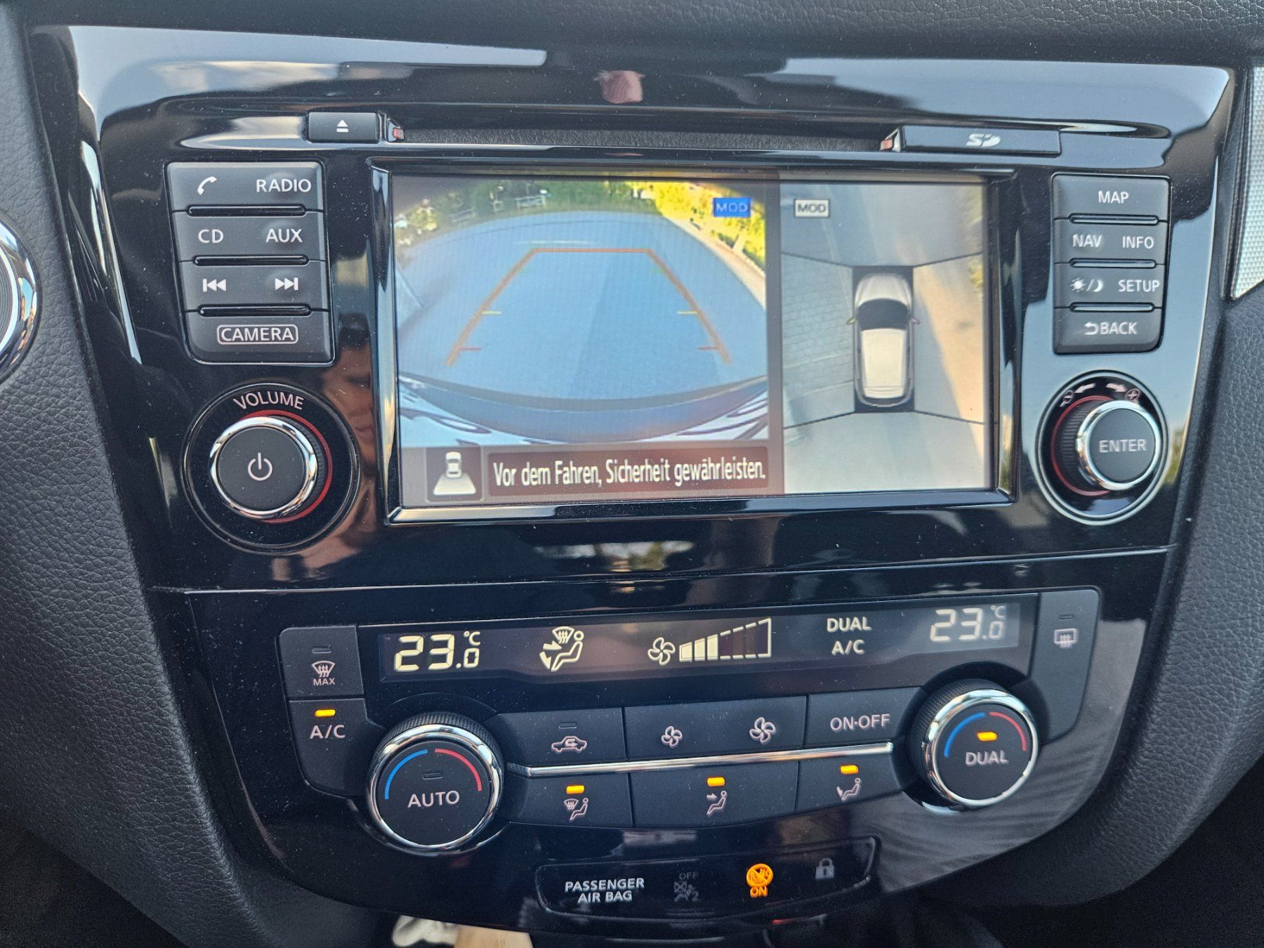 Nissan Autos: NISSAN Qashqai 1.5 dCi N-Connecta – Gebraucht aus Zug von coramo 6