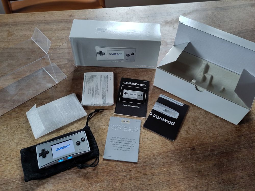 Gameboy Micro im neuwertigen Zustand mit kompletter OVP (Gebraucht) in ...