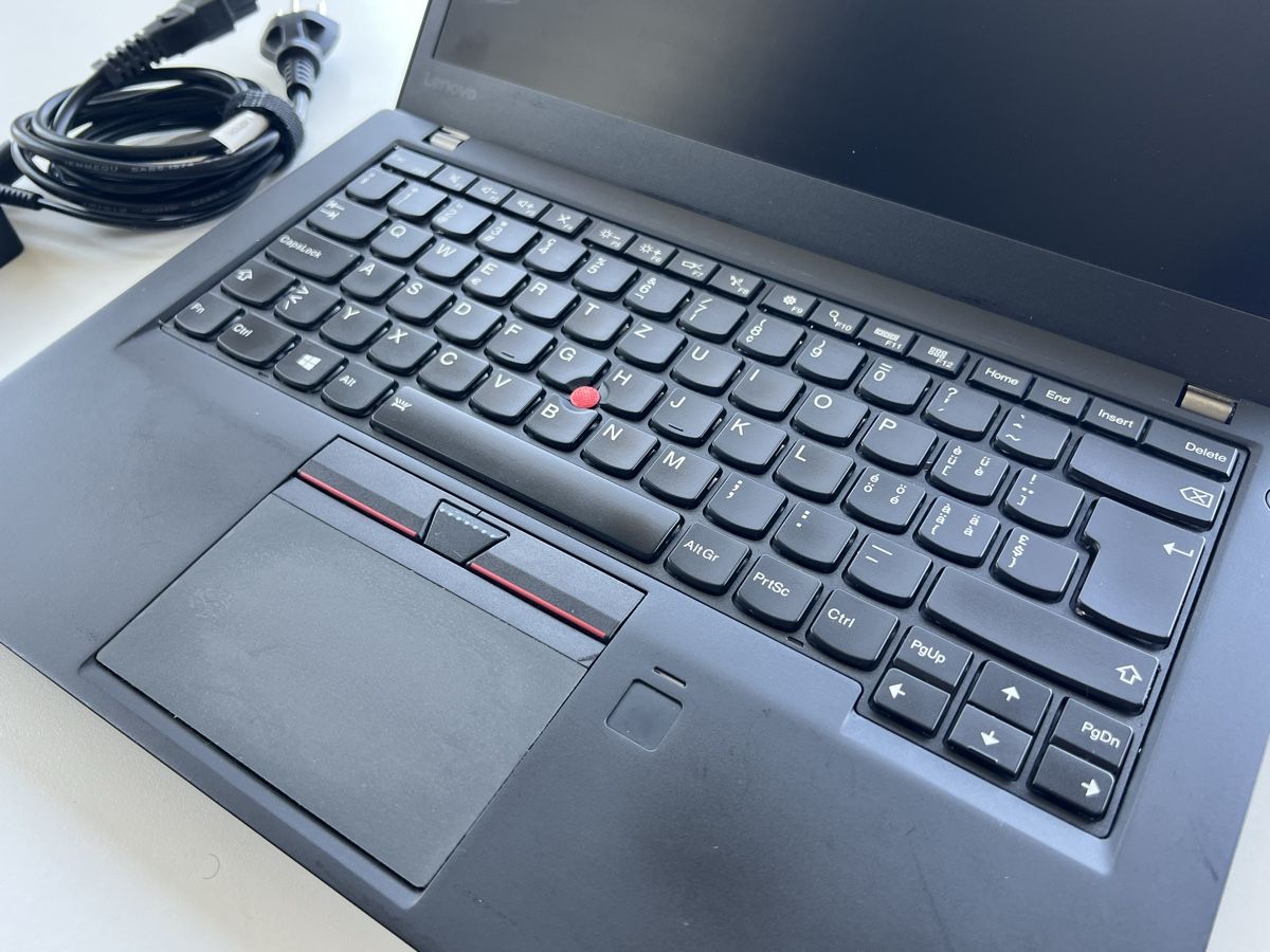 Lenovo Notebook: Lenovo ThinkPad T460s | Intel Core i5 | 16 GB RAM | Ladegerä – Nuovo (secondo la descrizione) da Zug venduto da aslan_baris