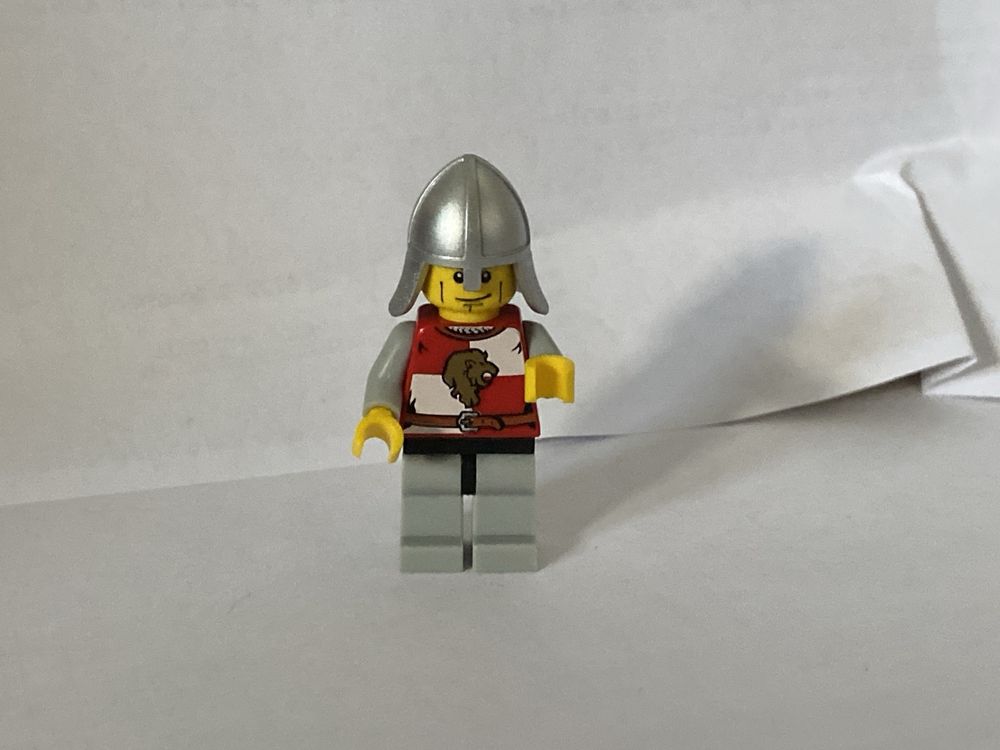 Lego Figur Ritter mit Helm (Gebraucht) in für CHF 2.5 – mit Lieferung ...
