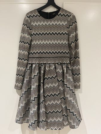 Neues Maje Paris Kleid Gr. 2 (S/M)
