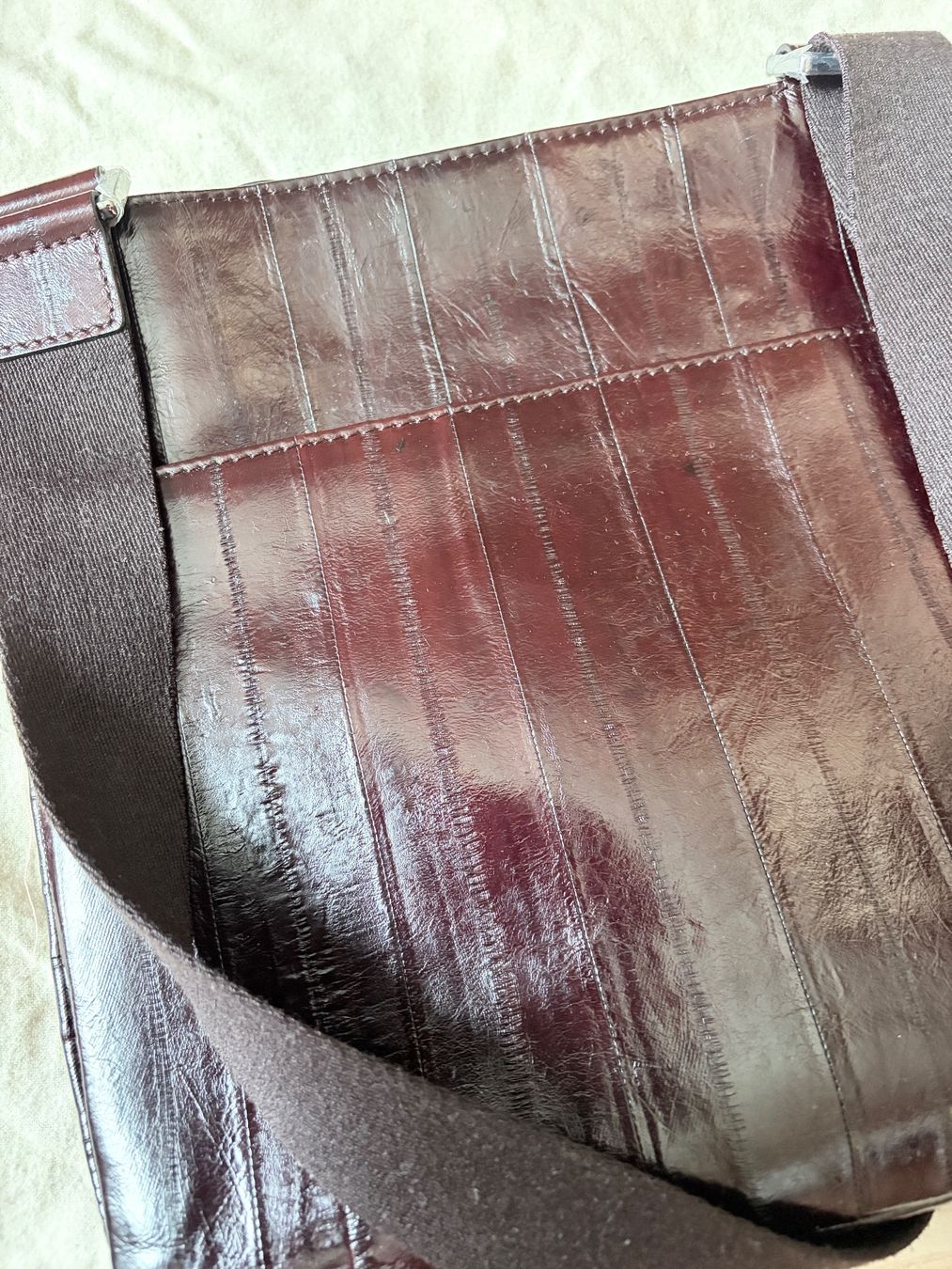 Taschen: Kwanpan brown messenger bag – Gebraucht aus Wilen b. Wollerau von crabbe 4