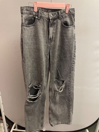 Graue Destroyed Jeans von H&M Divided, Gr. 36 wie neu!