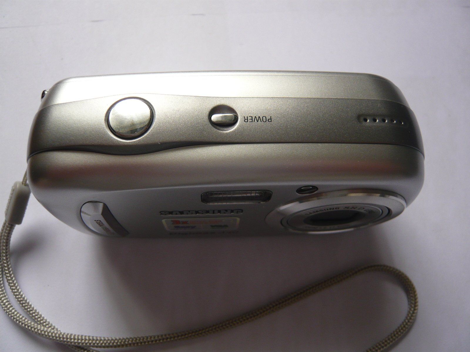 Samsung Fotocamera: SAMSUNG DIGIMAX A40 4.0 Mega Pixels – Usato da Winterthur venduto da Cajun 2